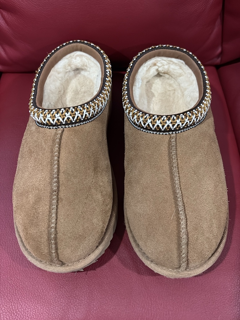 UGG tazz Kids Chestnut Brown Suede Shearling-Lined Slip-On Slippers